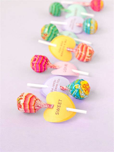 Lollipop holder necklace 